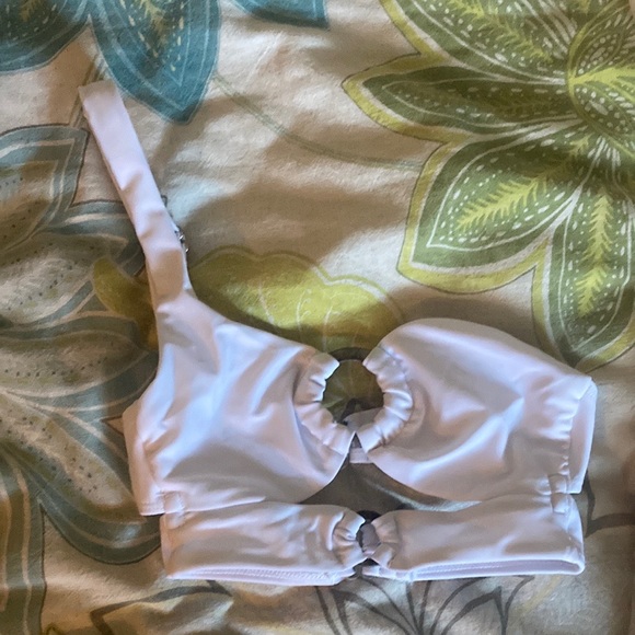 SOLD OUT Jumelle - The White Beach Top - Picture 3 of 4